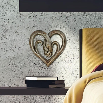 Handshake Embrace - Modern kärleksdekoration i trä för ett lyxigt hem