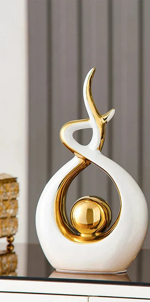 Abstrakt Keramisk Skulptur | Modern Inredning med Guld Accenter | Hylla eller Skrivbordsornament