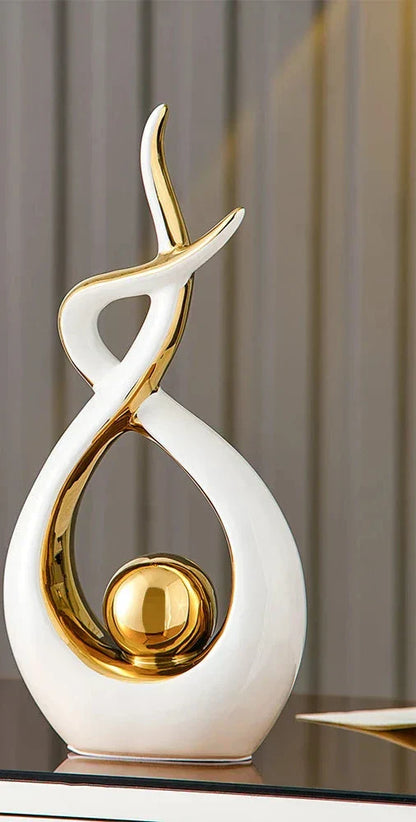 Abstrakt Keramisk Skulptur | Modern Inredning med Guld Accenter | Hylla eller Skrivbordsornament