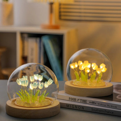 Graceful Tulip Ljus Under Glasdome för Lugnande Atmosfär