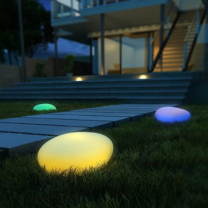 GardenGleam – Elegant gatstensinspirerad trädgårdslampa