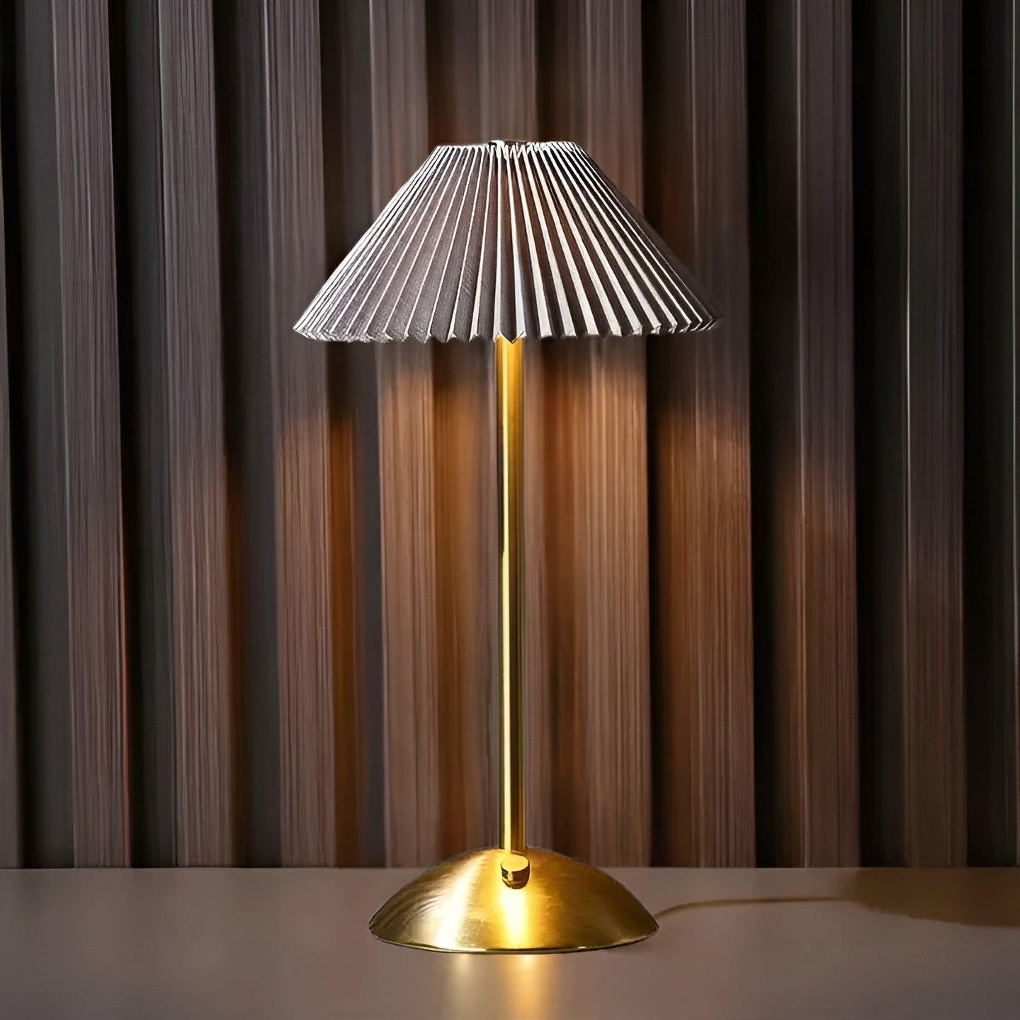 Carvallo – Trådlös Bordslampa med Elegant Design och Justerbar LED-belysning