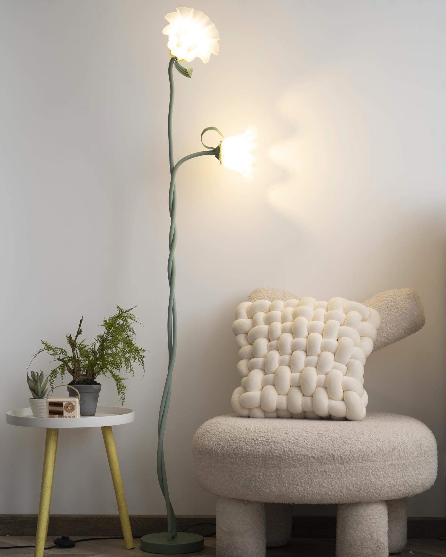 Calla Golvlampa | LED Golvlampa i blomform med dekorativ design