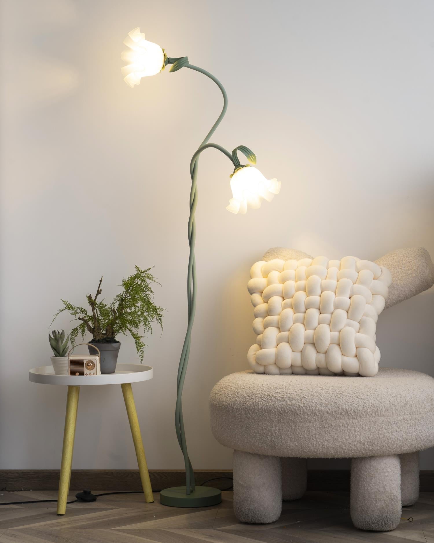 Calla Golvlampa | LED Golvlampa i blomform med dekorativ design