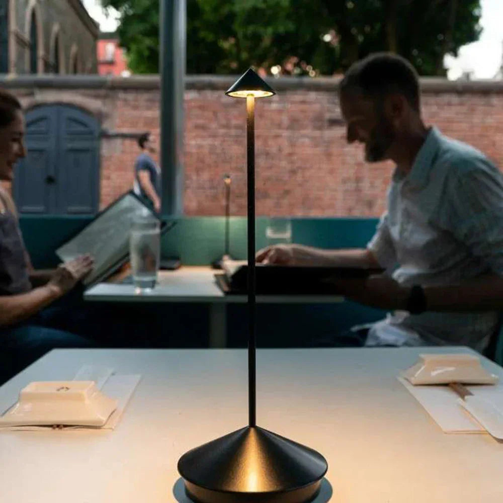 LumoArt Flair - Konstnärlig Bordslampa