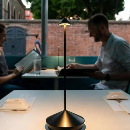 ÉclatDine | Kreativ Bordslampa för en Elegant Atmosfär