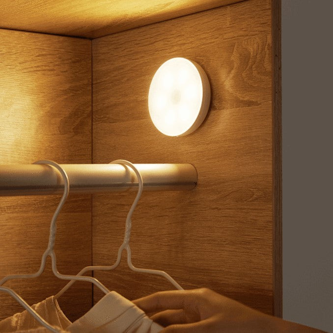 MotionGlow - Automatisk LED-lampa med rörelsesensor för inomhusbruk