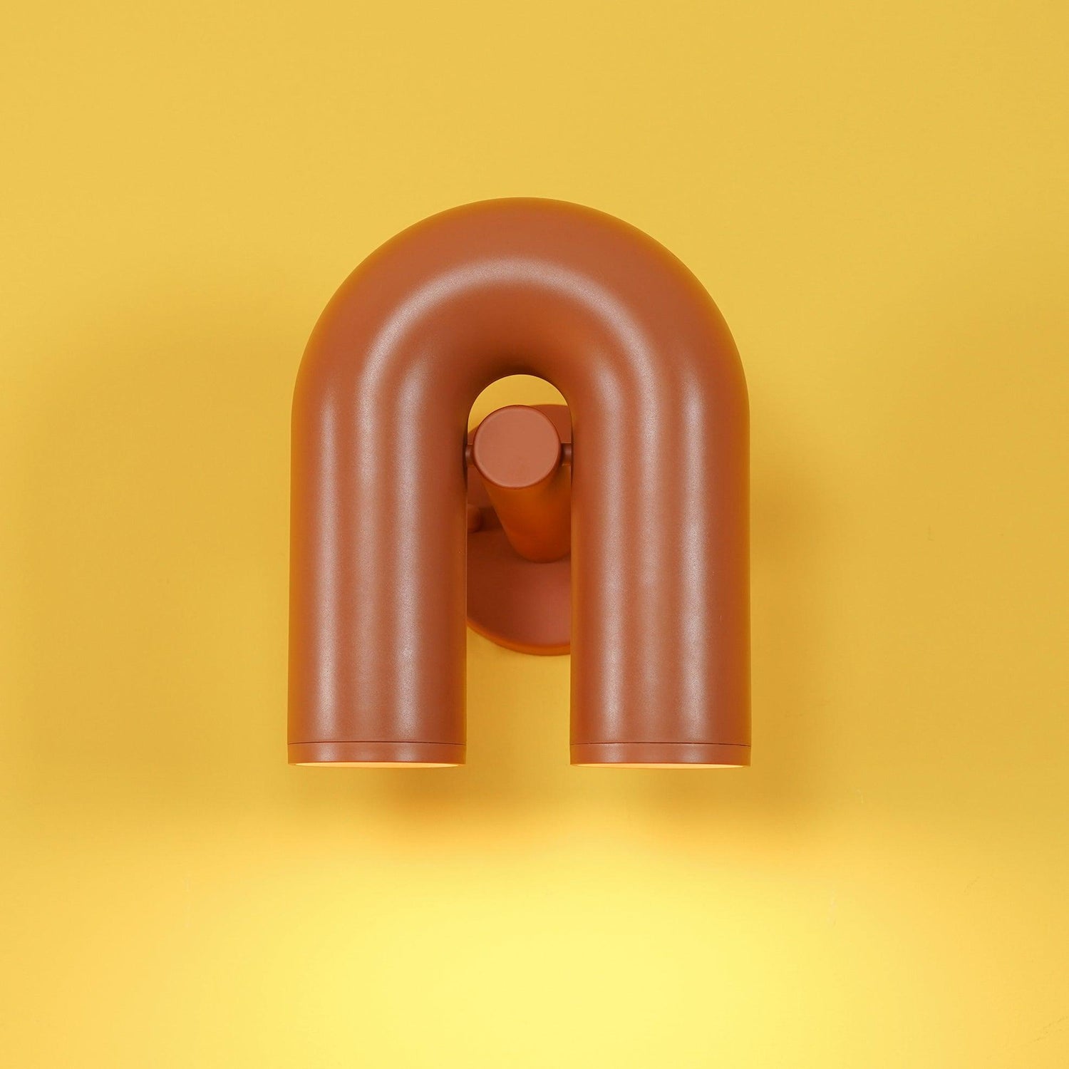 Samtida U-formad Vägglampa