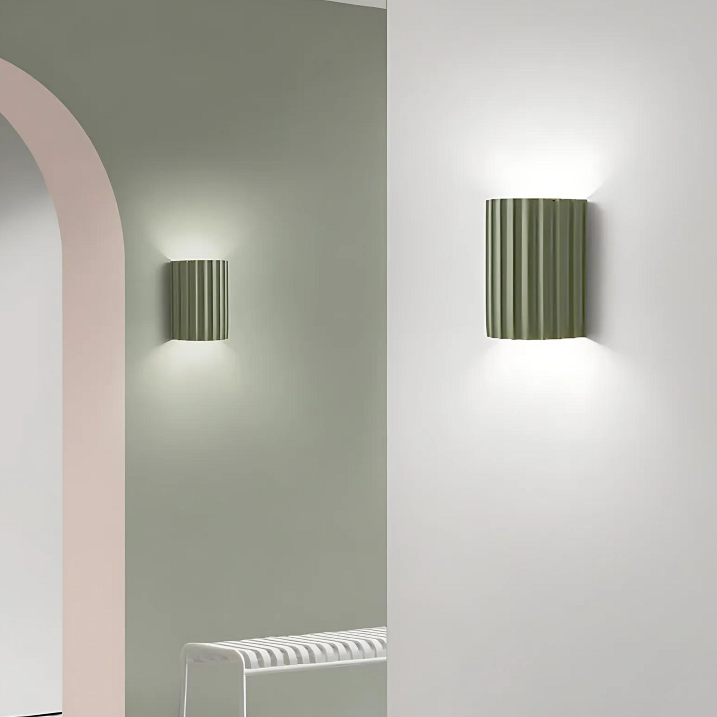 Carvallo – Vägglampa med Vågig Design för en Elegant Atmosfär