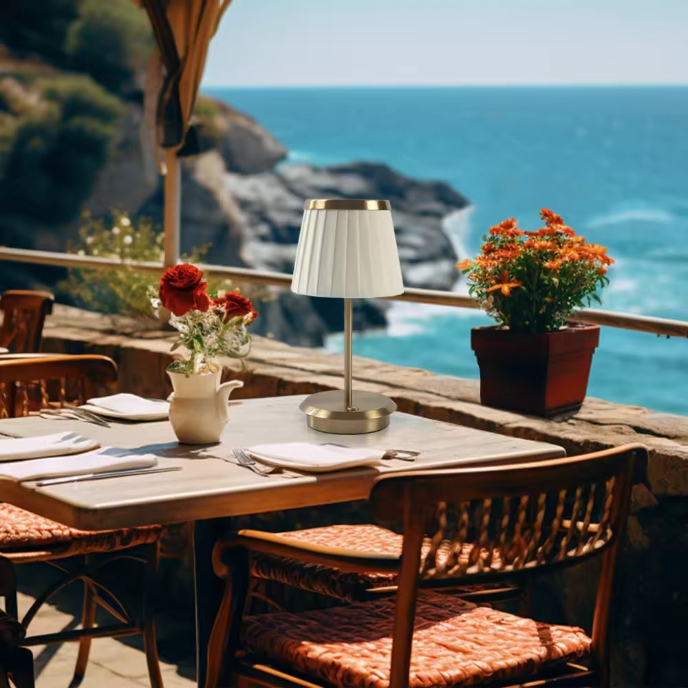 Carvallo – Elegant Bordslampa med Modern Charm