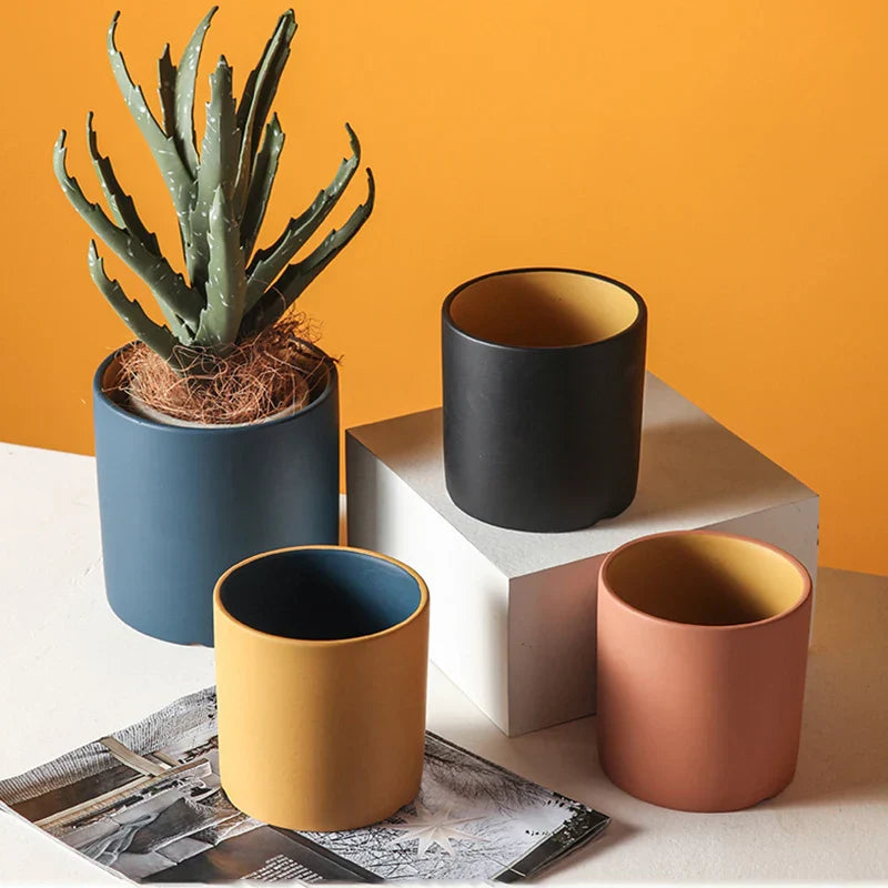 Carvallo – Lyxig Rund Keramisk Blomkruka med Handglaserad Elegans