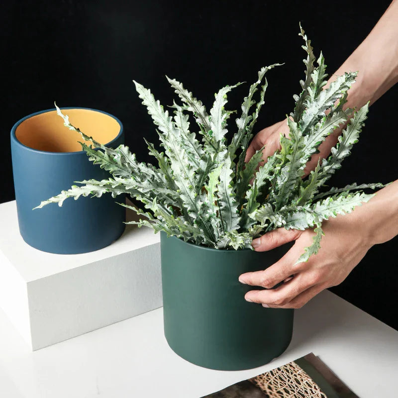 Carvallo – Lyxig Rund Keramisk Blomkruka med Handglaserad Elegans