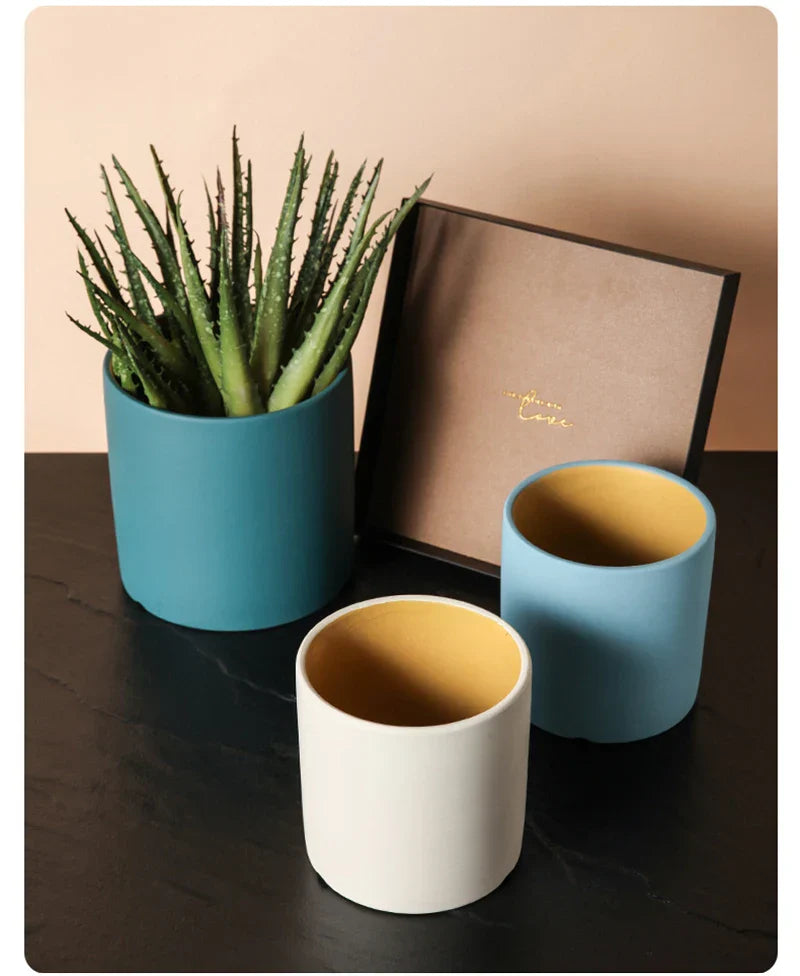 Carvallo – Lyxig Rund Keramisk Blomkruka med Handglaserad Elegans