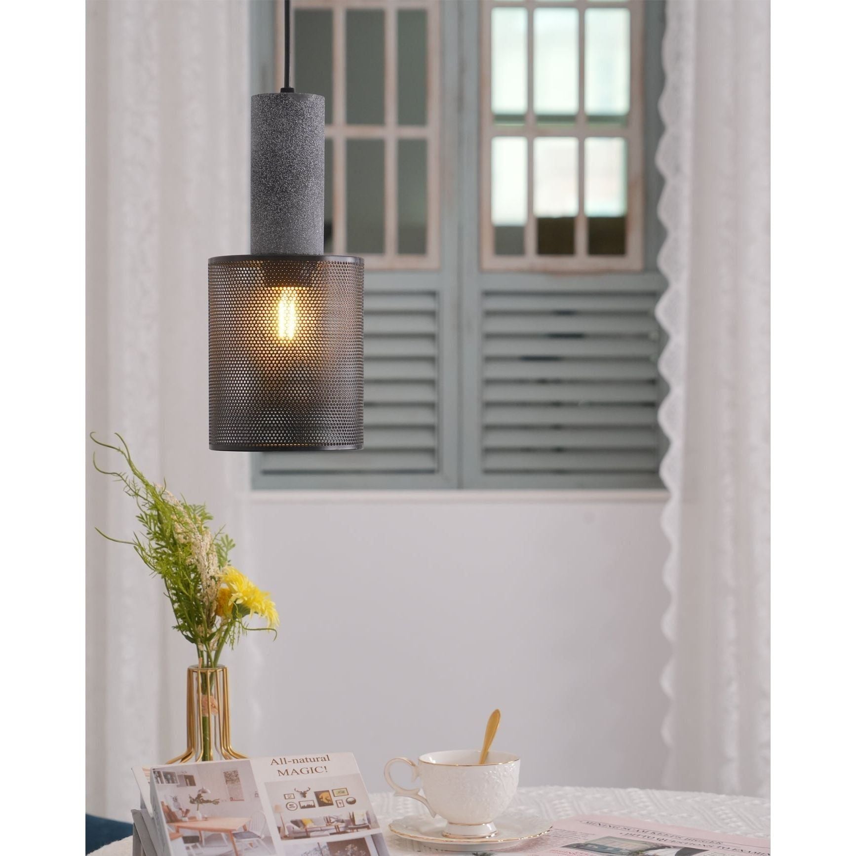 Klassisk taklampa – Dekorativ taklampa med varmt, mysigt ljus