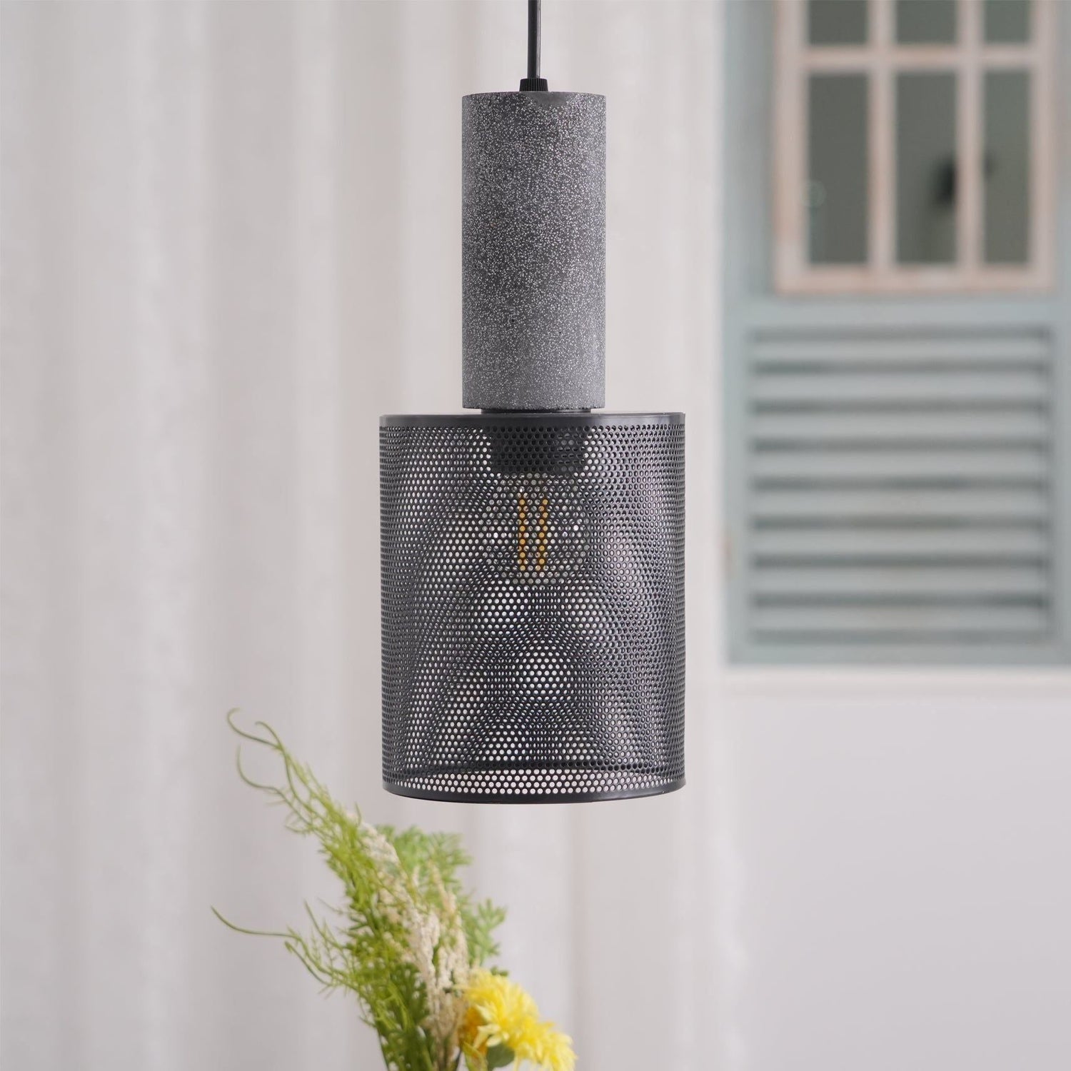 Klassisk taklampa – Dekorativ taklampa med varmt, mysigt ljus