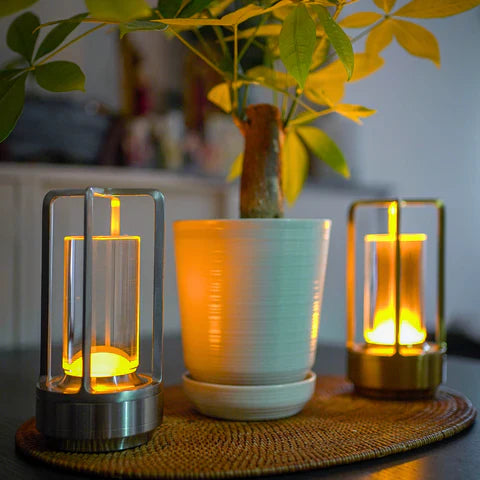RoyaleGlow Trådlös Kristall Lampa – Nutida & Modern Bord Accent