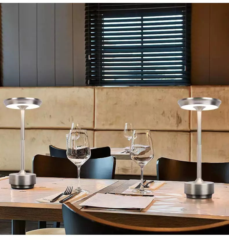 Bailey Bordslampa | 1 Köp 1 Gratis