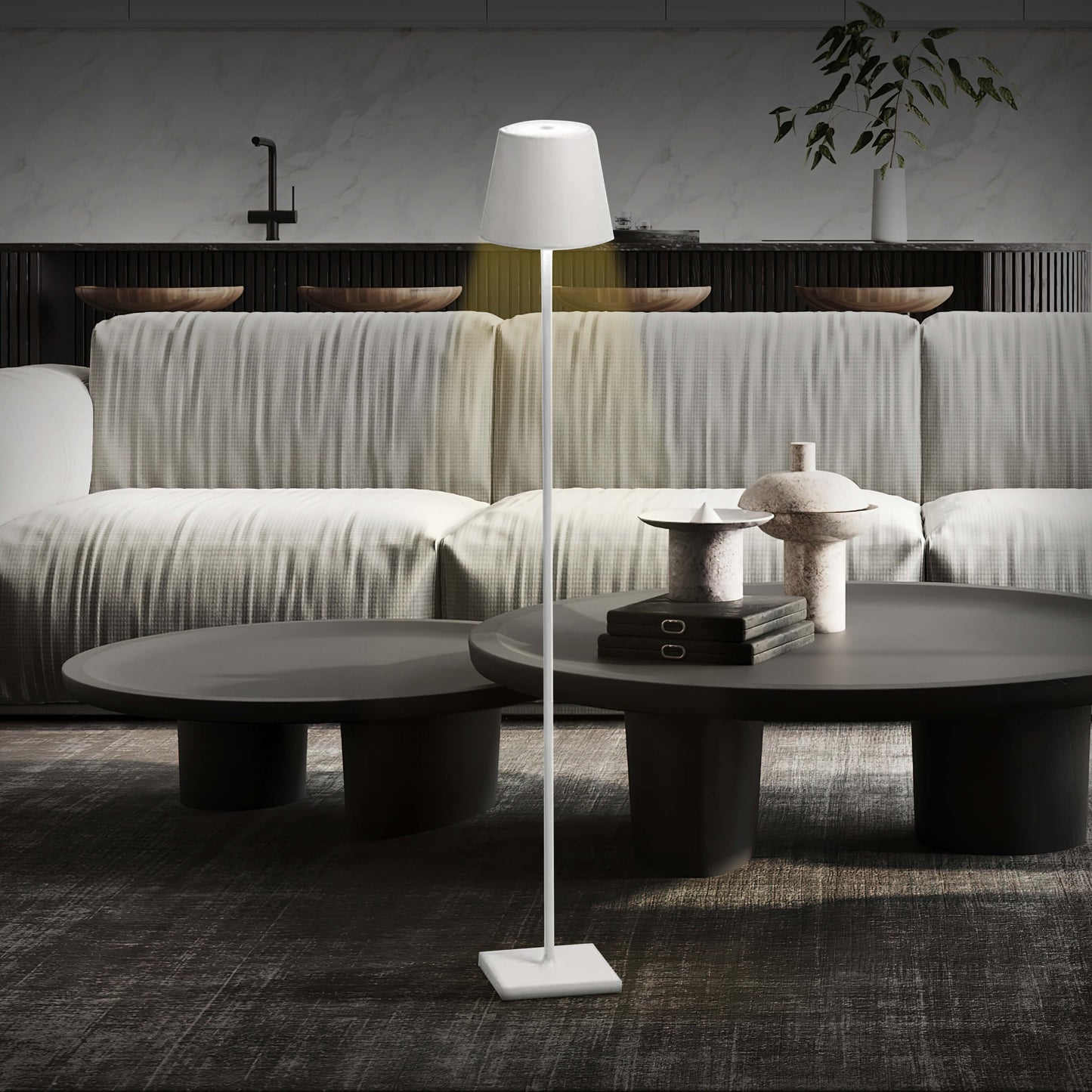 Royaleva Trådlös Golvlampa – Sleek Modern Vattentålig LED-belysning för Hem och Kontor