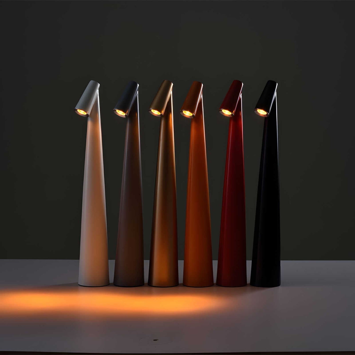 LunaSlim Elegant Bordslampa med Trådlös Funktionalitet