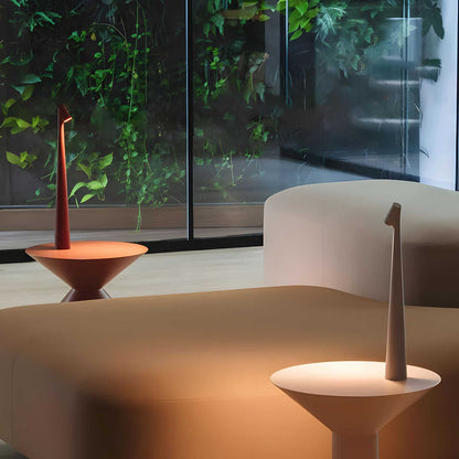 LunaSlim Elegant Bordslampa med Trådlös Funktionalitet