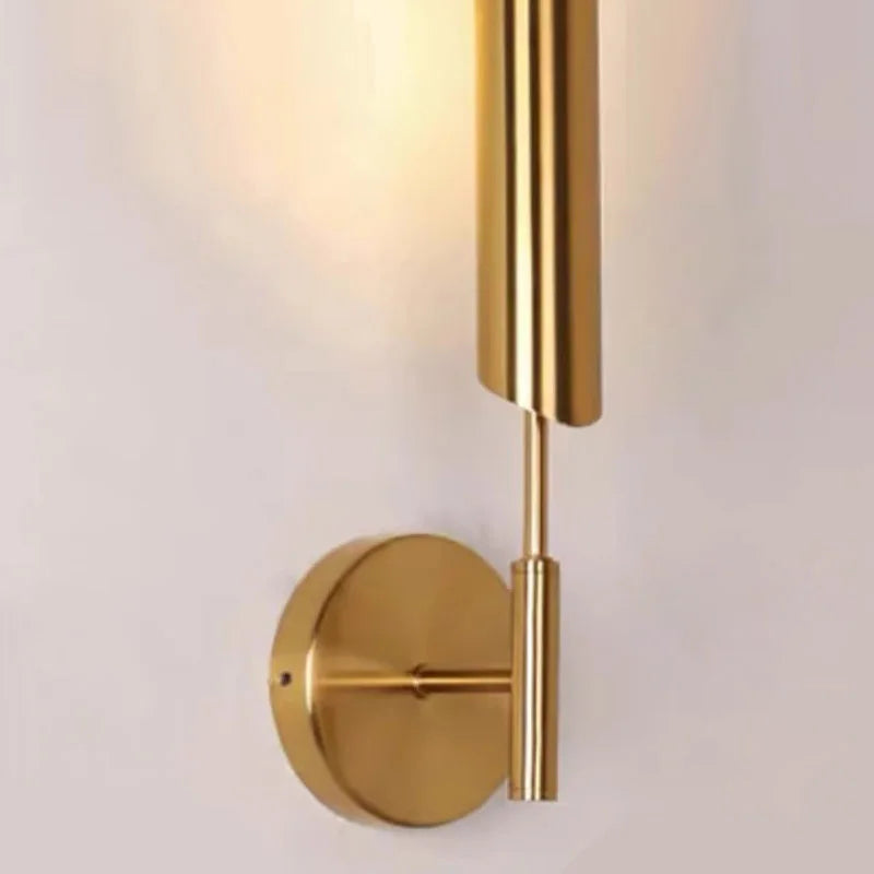 GoldenGlow – Minimalistisk LED Vägglampa för Vardagsrum & Sovrum