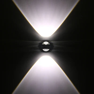 CrystalGlow – LYX LED Vägglampa med Kristaller