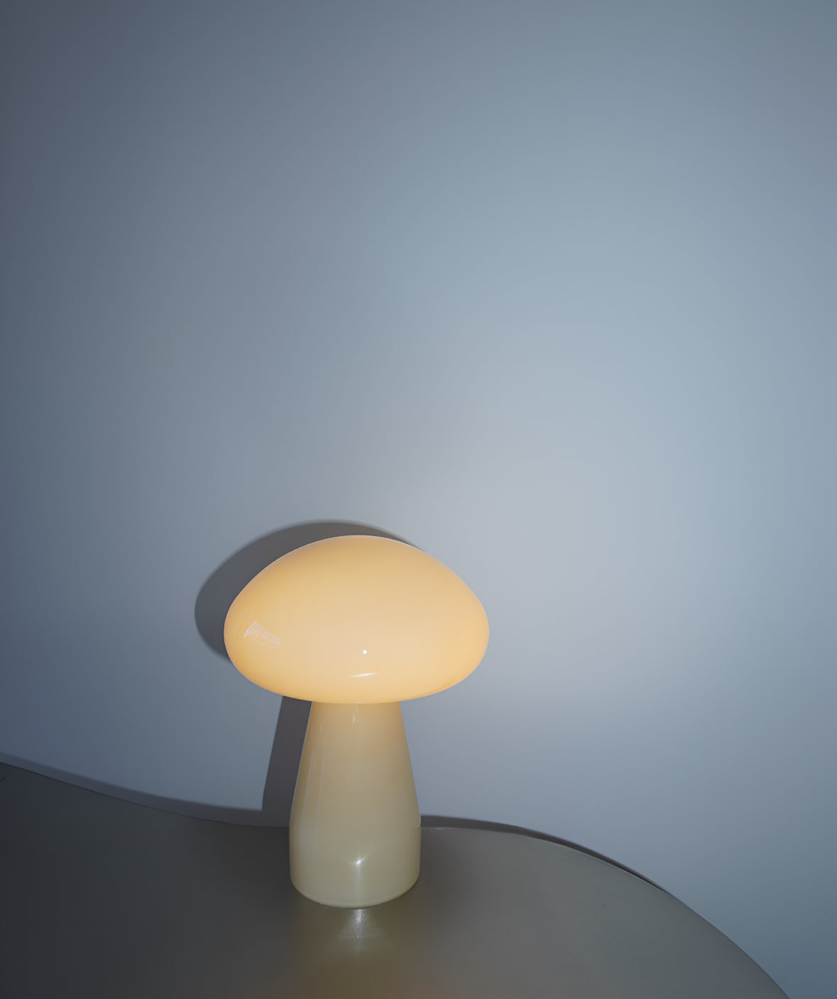 LucienLuxe – Elegant designbordslampa