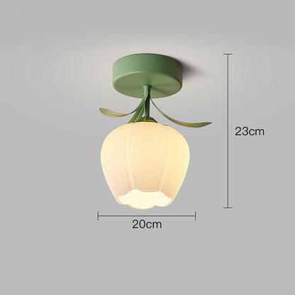 Taklampa med blommönstrad glasdiffusor