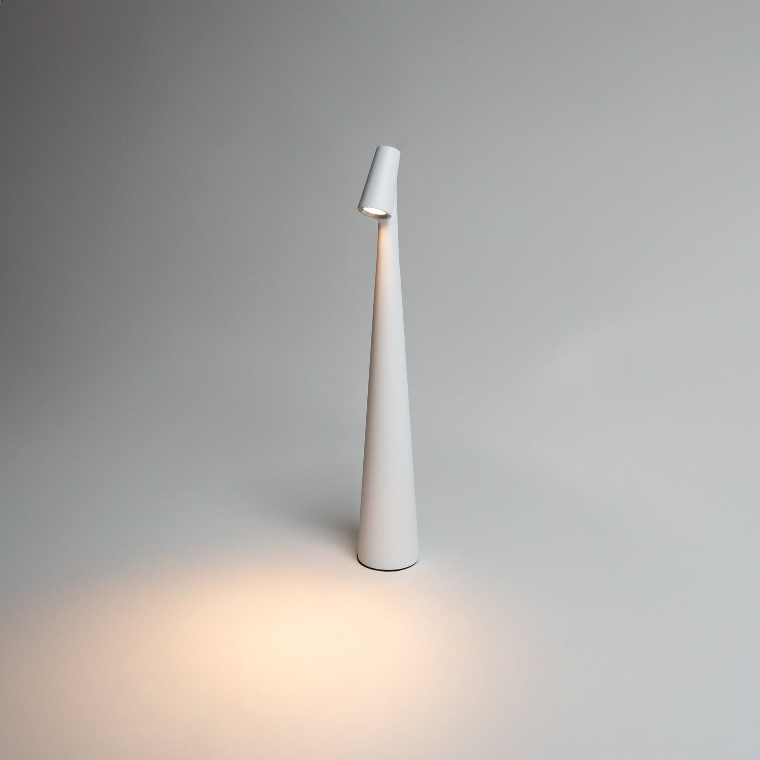 Lumi Slim Uppladdningsbar Lampa