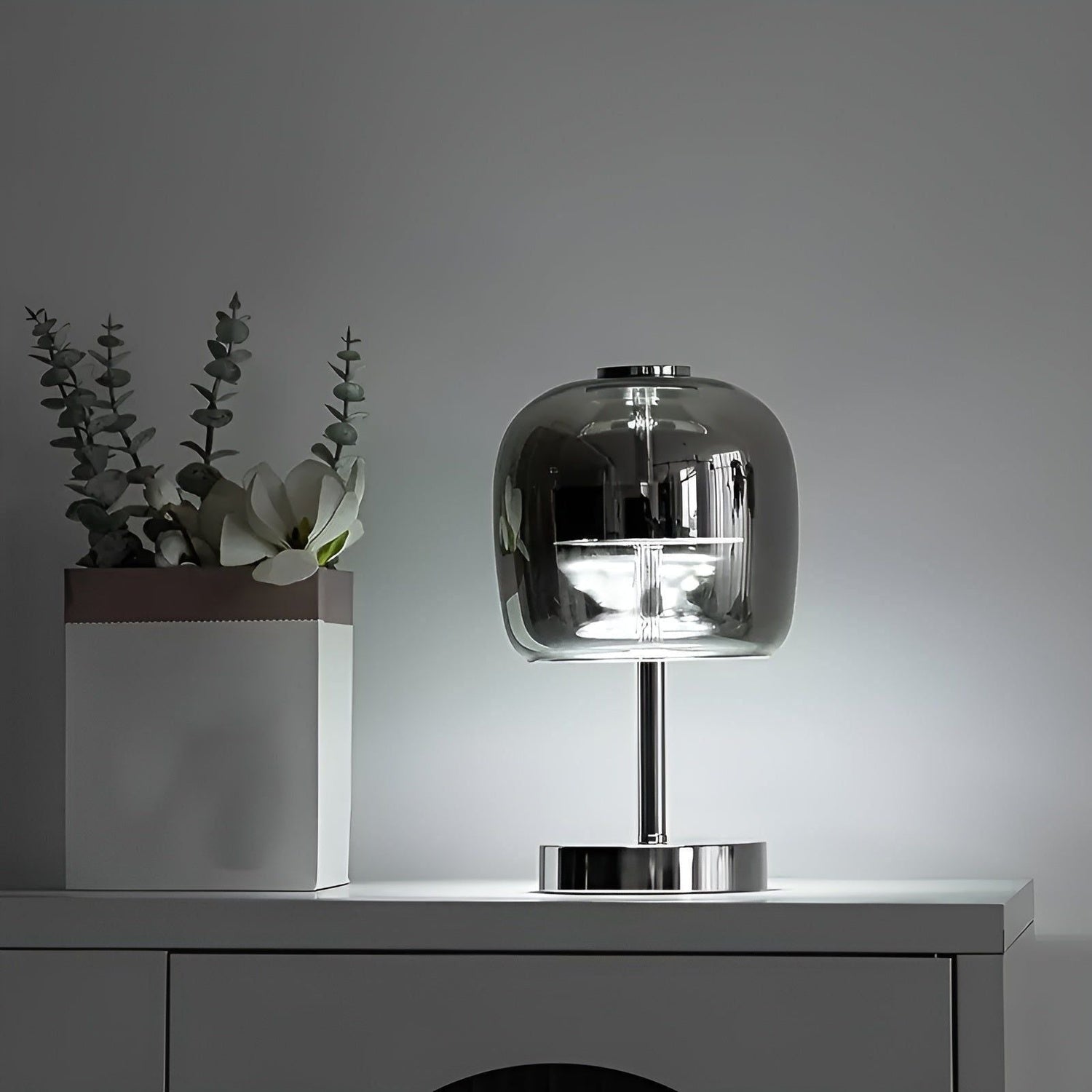 Lux Shine Lampa - Elegant elektropanerad glas-skrivbordslampa för ambientbelysning