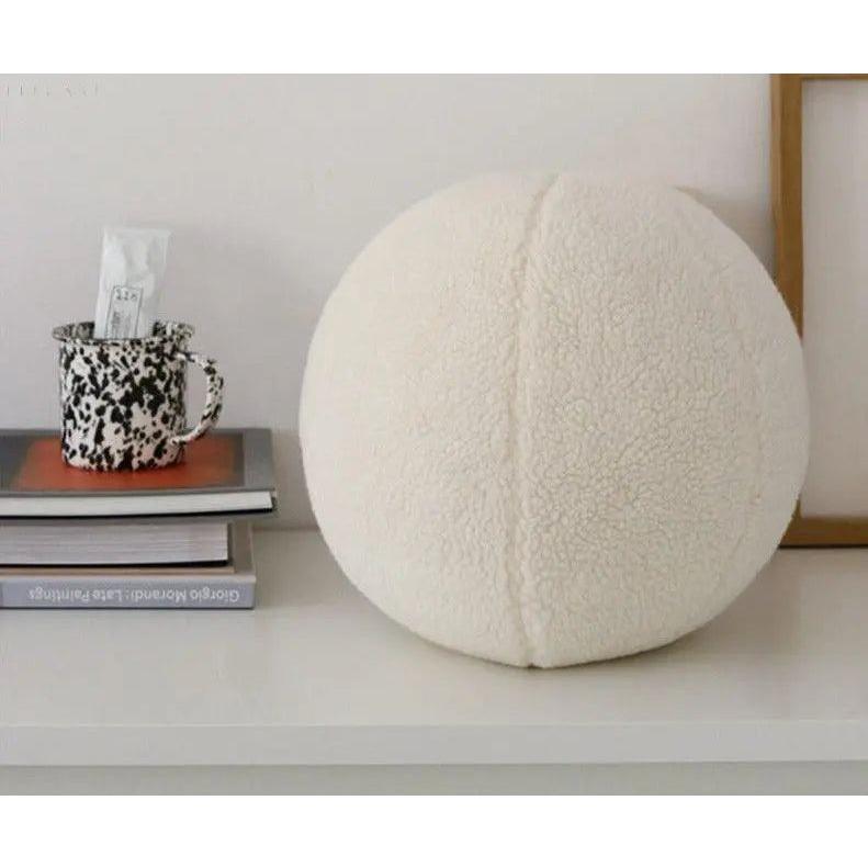 Farrah Kudd - Nordiskt Ball-Plush-Kudde