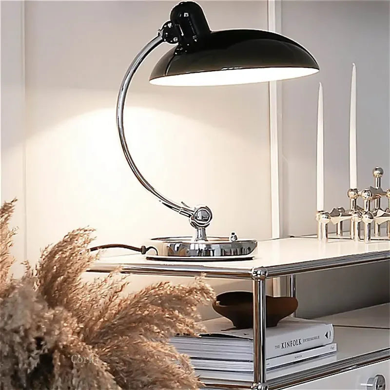 NordicGlow - Skandinavisk Bordslampa – Minimalistisk LED Belysning
