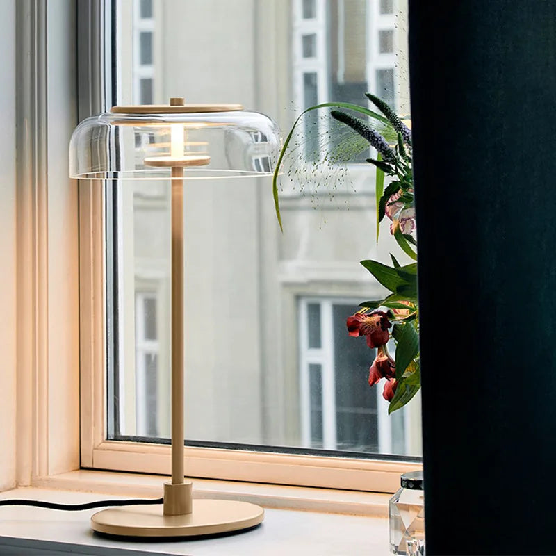 LumiGlow – Postmodern LED Bordspegel med Glaslock för Stilfull Belysning
