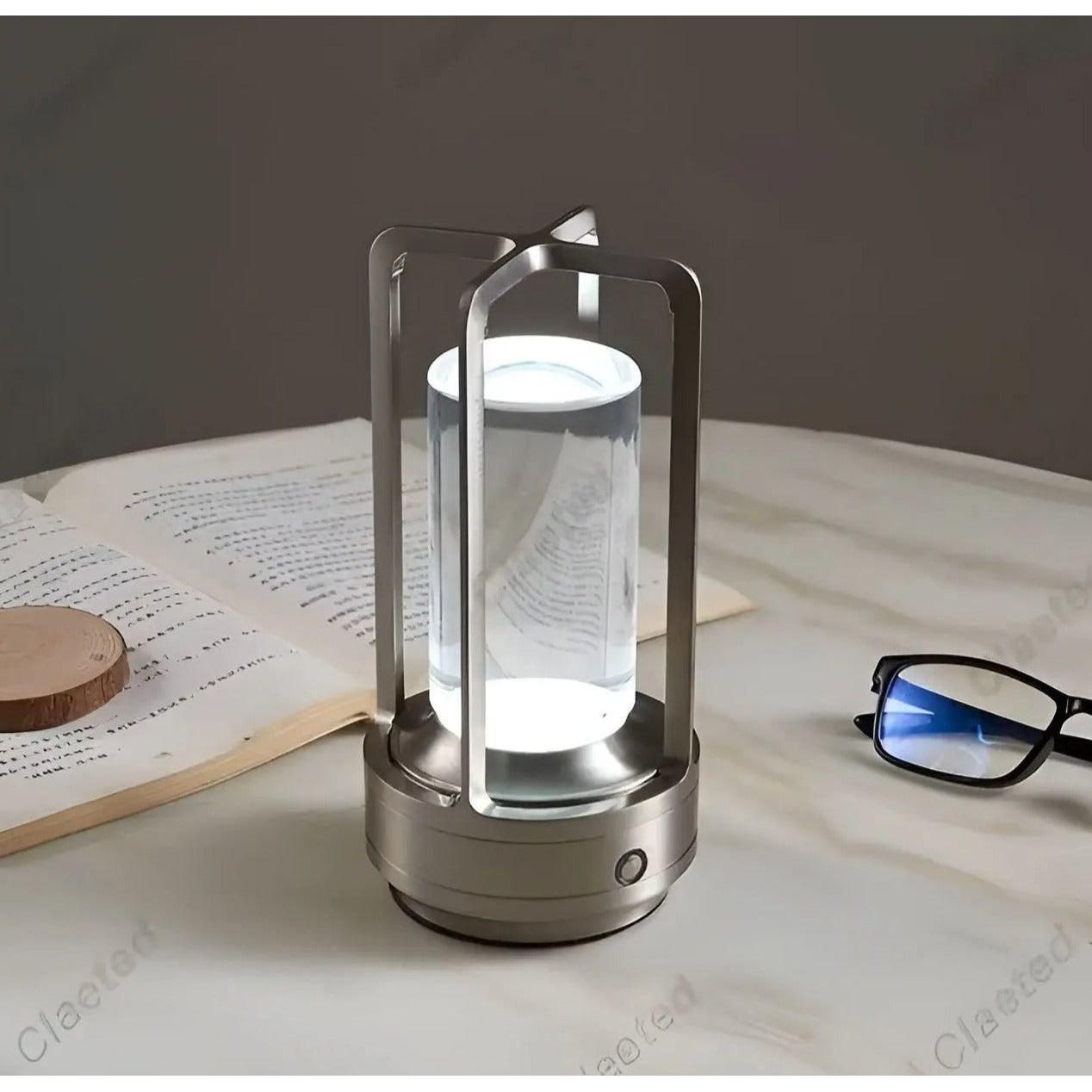 DreamLite Light - Modern justerbar metall skrivbordslampa