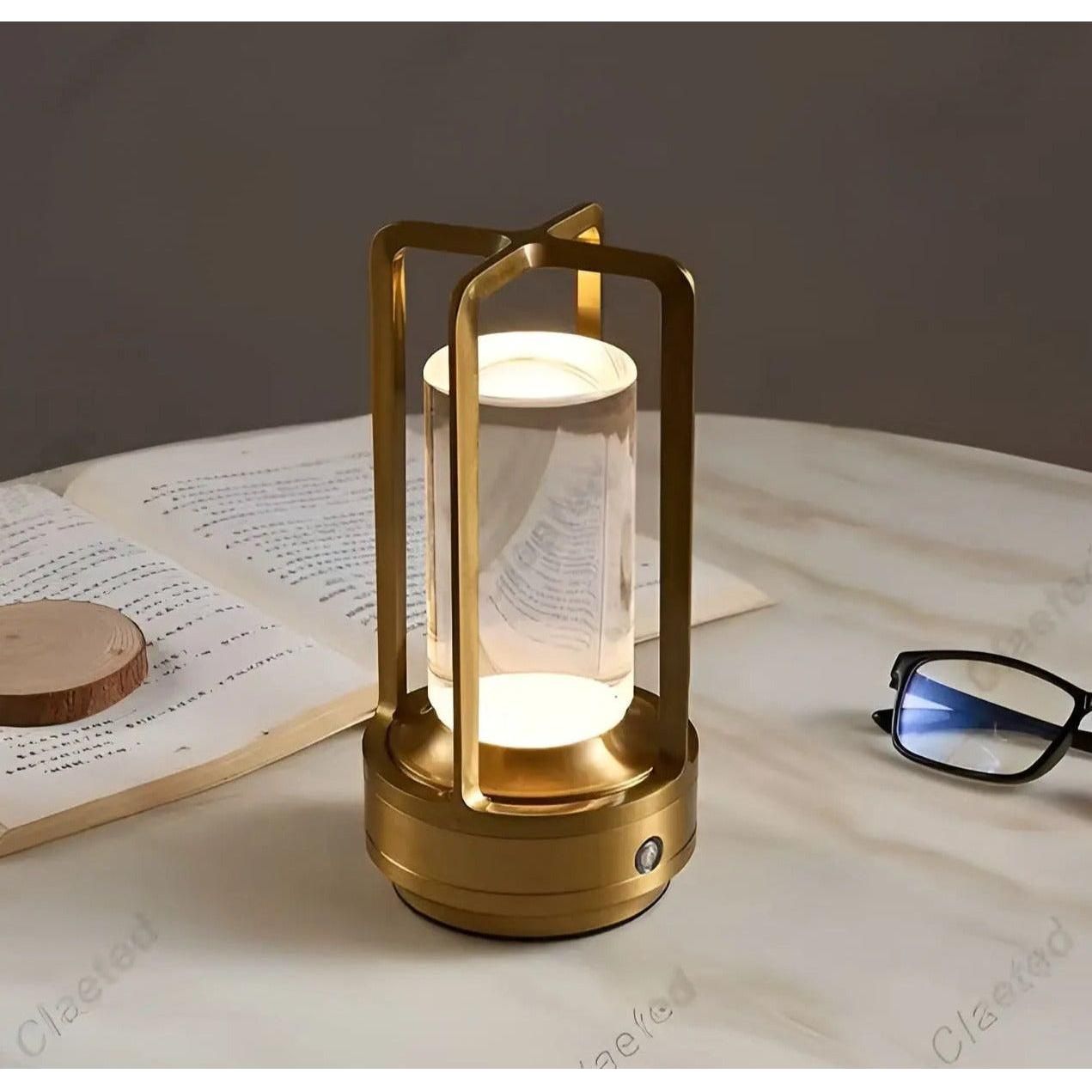 DreamLite Light - Modern justerbar metall skrivbordslampa