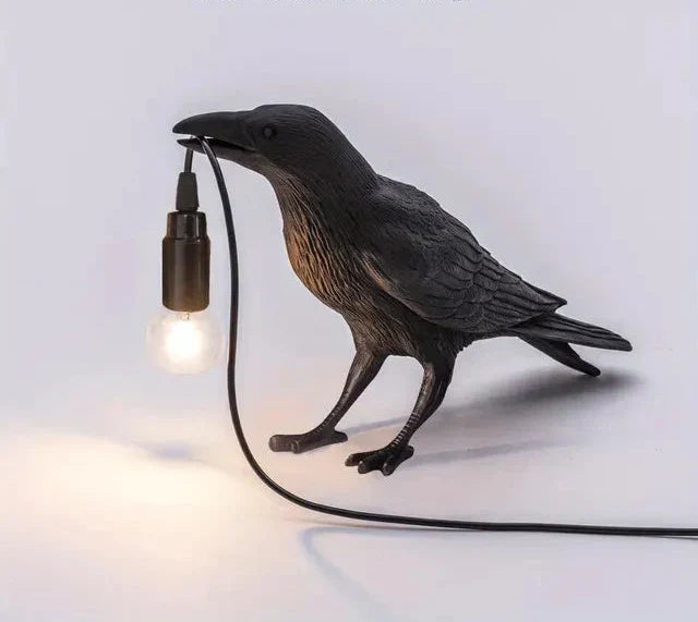 ShadowGlow - Vintage LED-lampa i gotisk stil för mystisk belysning