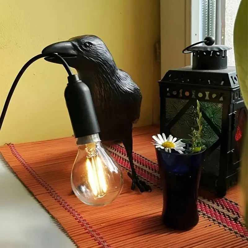 ShadowGlow - Vintage LED-lampa i gotisk stil för mystisk belysning