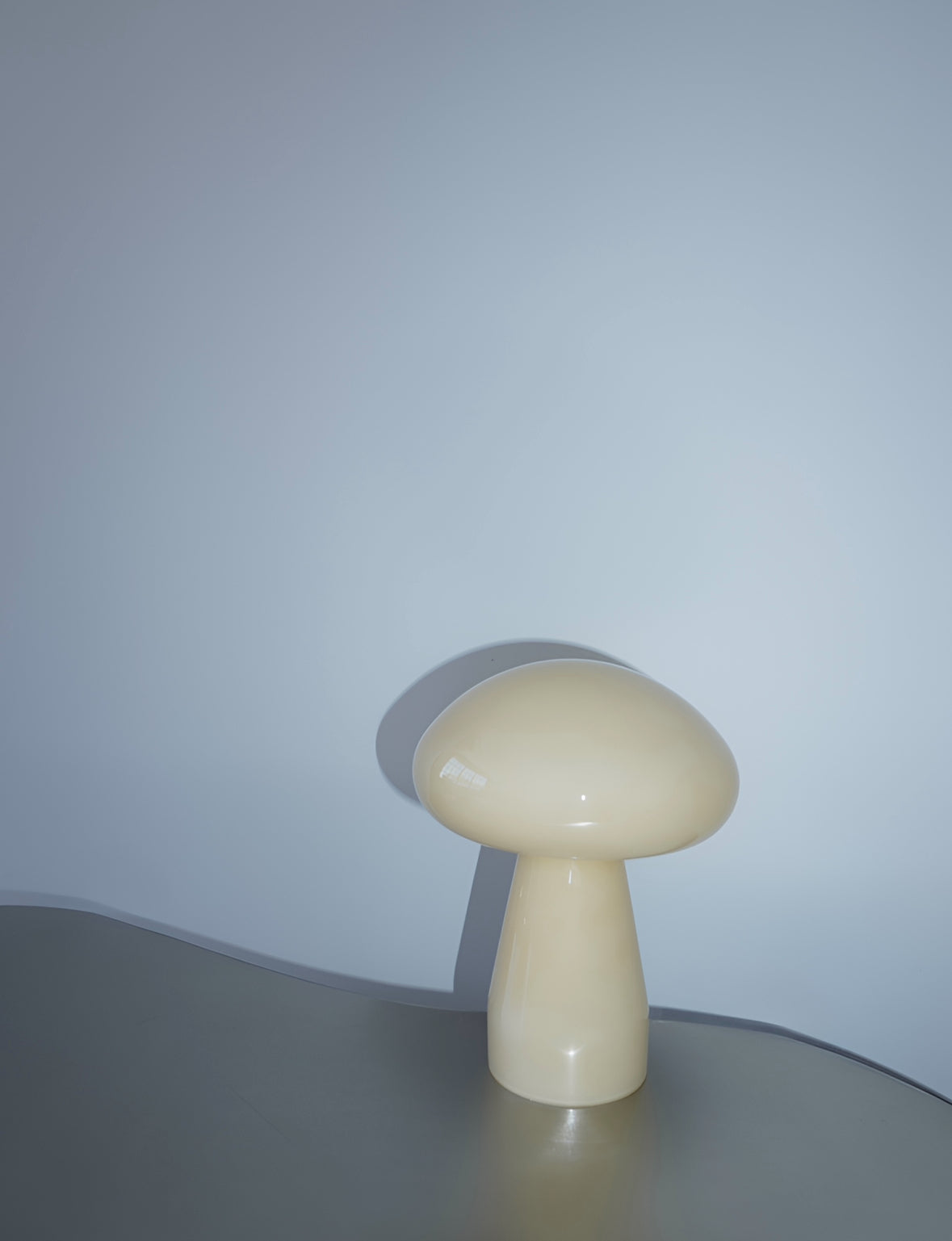 LucienLuxe – Elegant designbordslampa