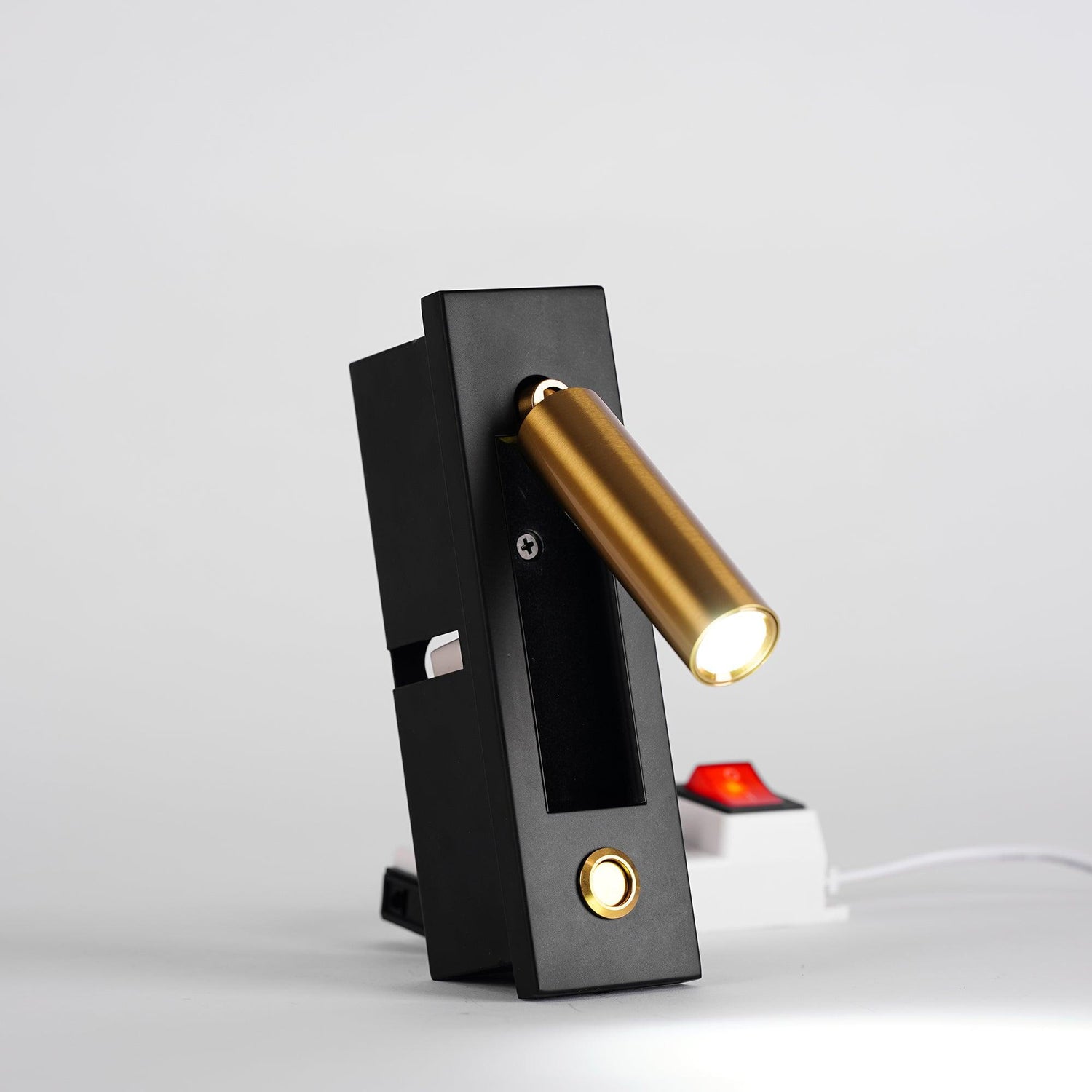 Modern inbyggd sänglampa med LED-ljus