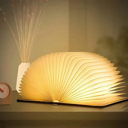 Betoverde Boklampa