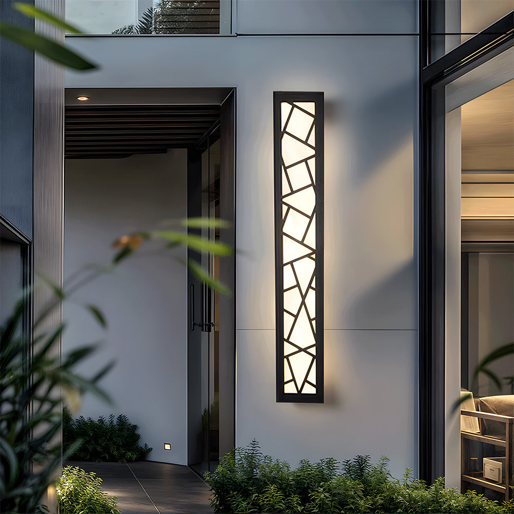 Utomhus Vattentät Vägglampa | 15.7–59 x 3.1 in | LED IP65 Lång Järn &amp; Akryl Exteriör Armatur | Brick by Brick