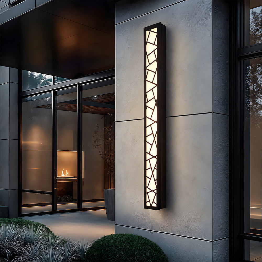 Utomhus Vattentät Vägglampa | 15.7–59 x 3.1 in | LED IP65 Lång Järn & Akryl Exteriör Armatur | Brick by Brick