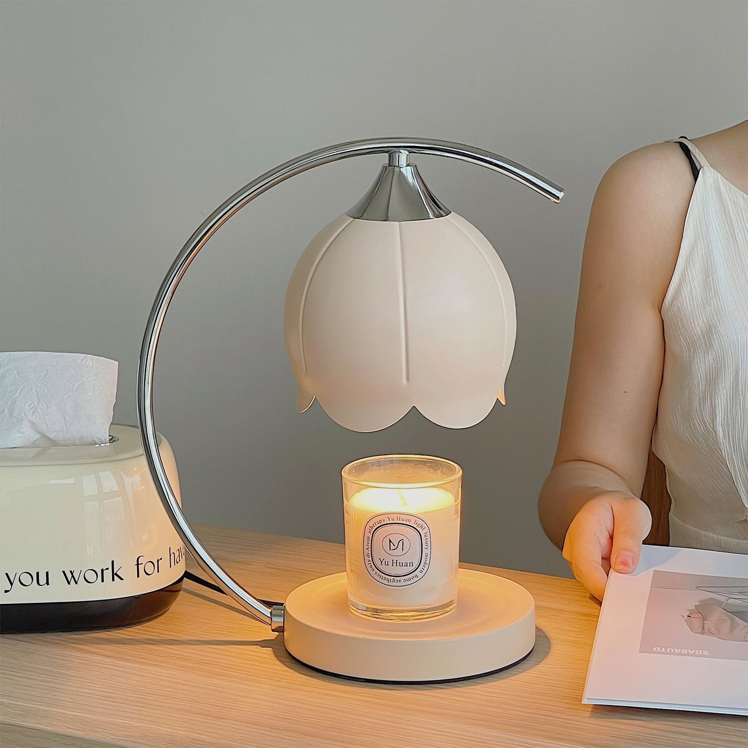 Bordslampa med ljusvaxsmältare