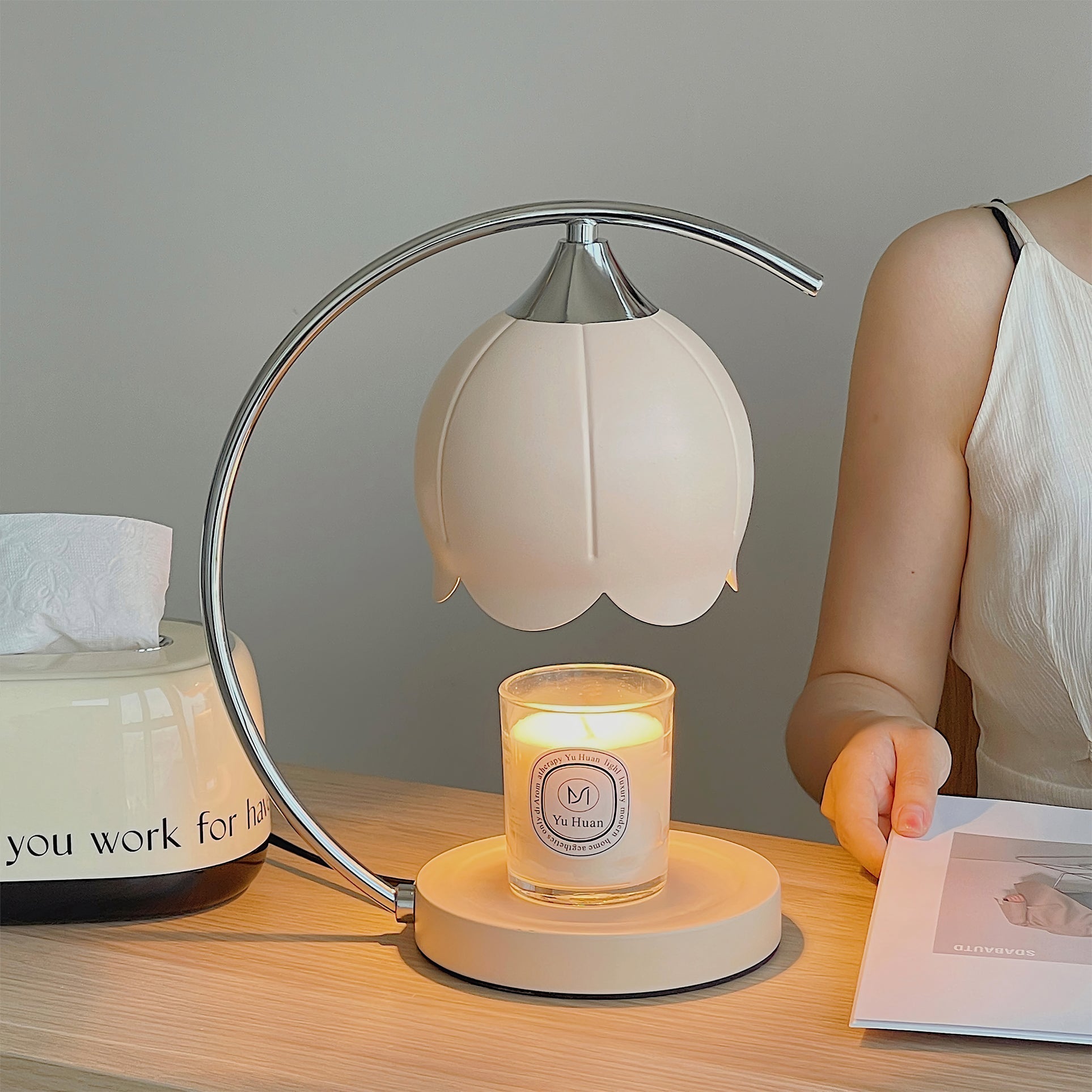 Bordslampa med ljusvaxsmältare