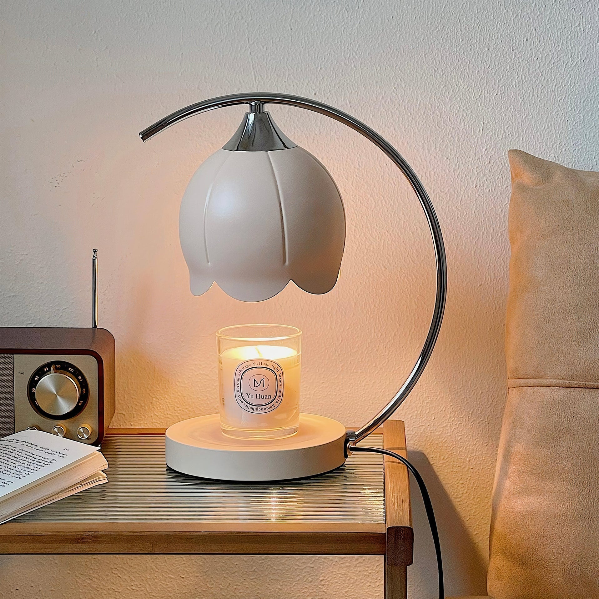 Bordslampa med ljusvaxsmältare