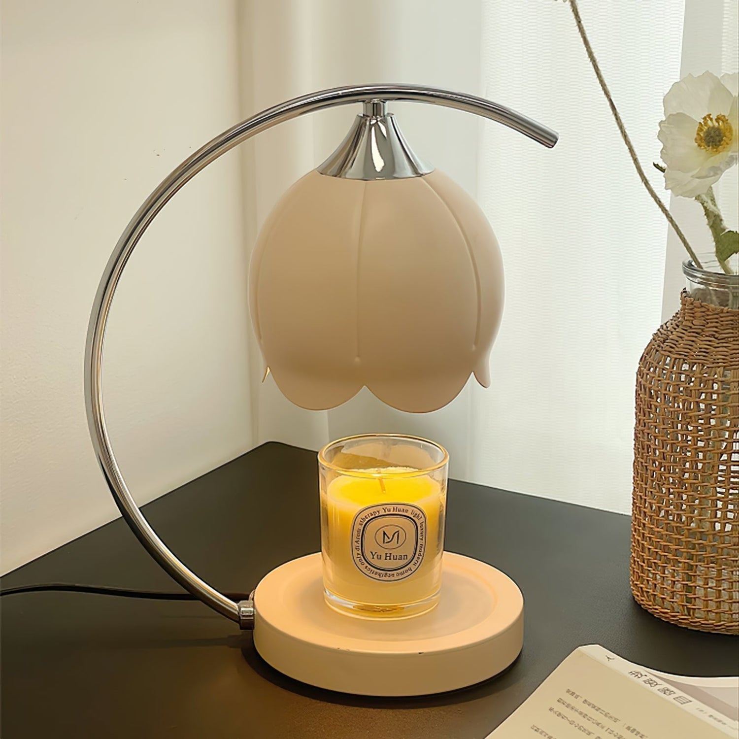 Bordslampa med ljusvaxsmältare