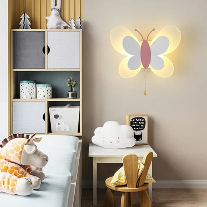 LED-vägglampa med fjärilsmotiv – Dekorativ belysning för bostadsutrymmen