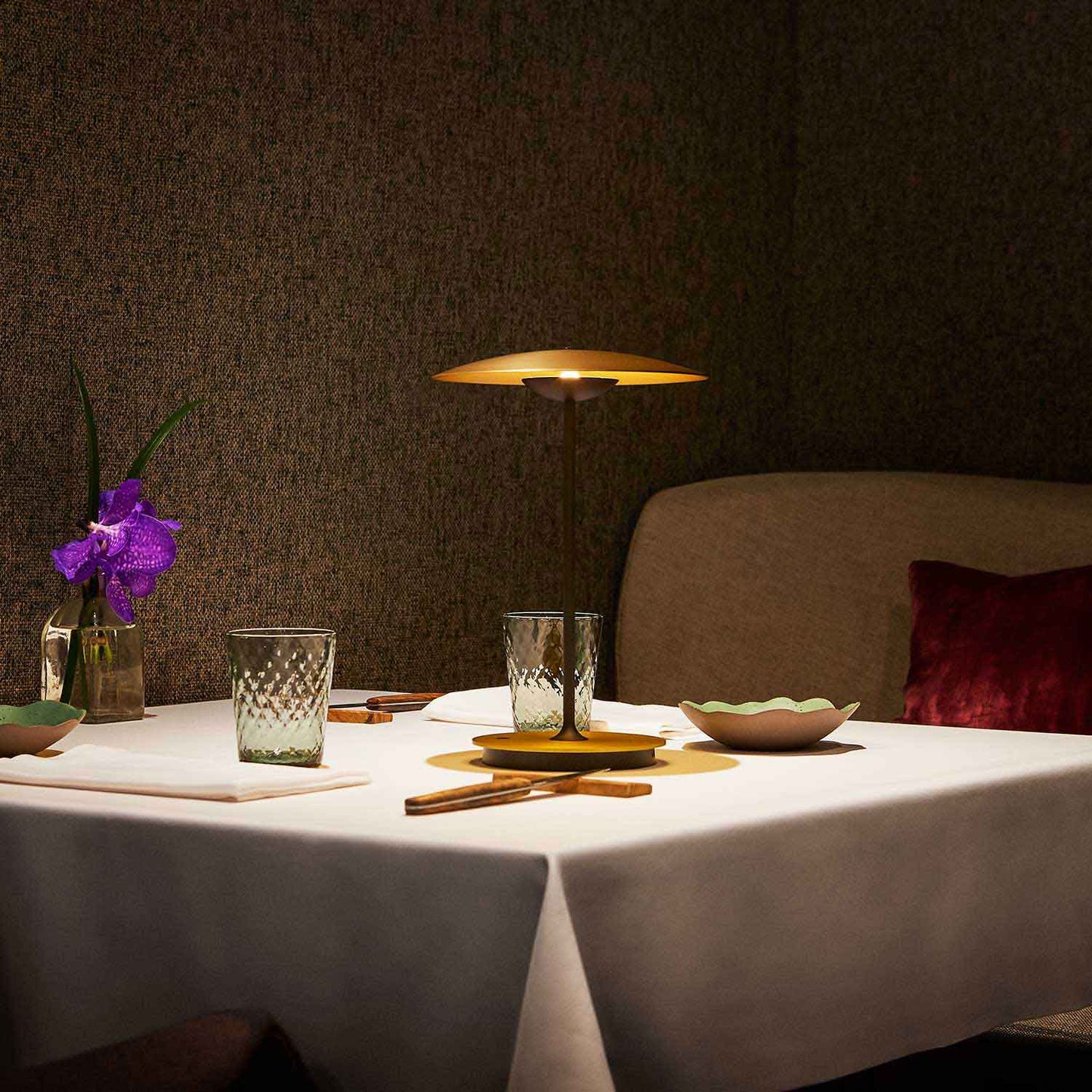 Carvallo – Modern Bordslampa med Lyxig Belysning