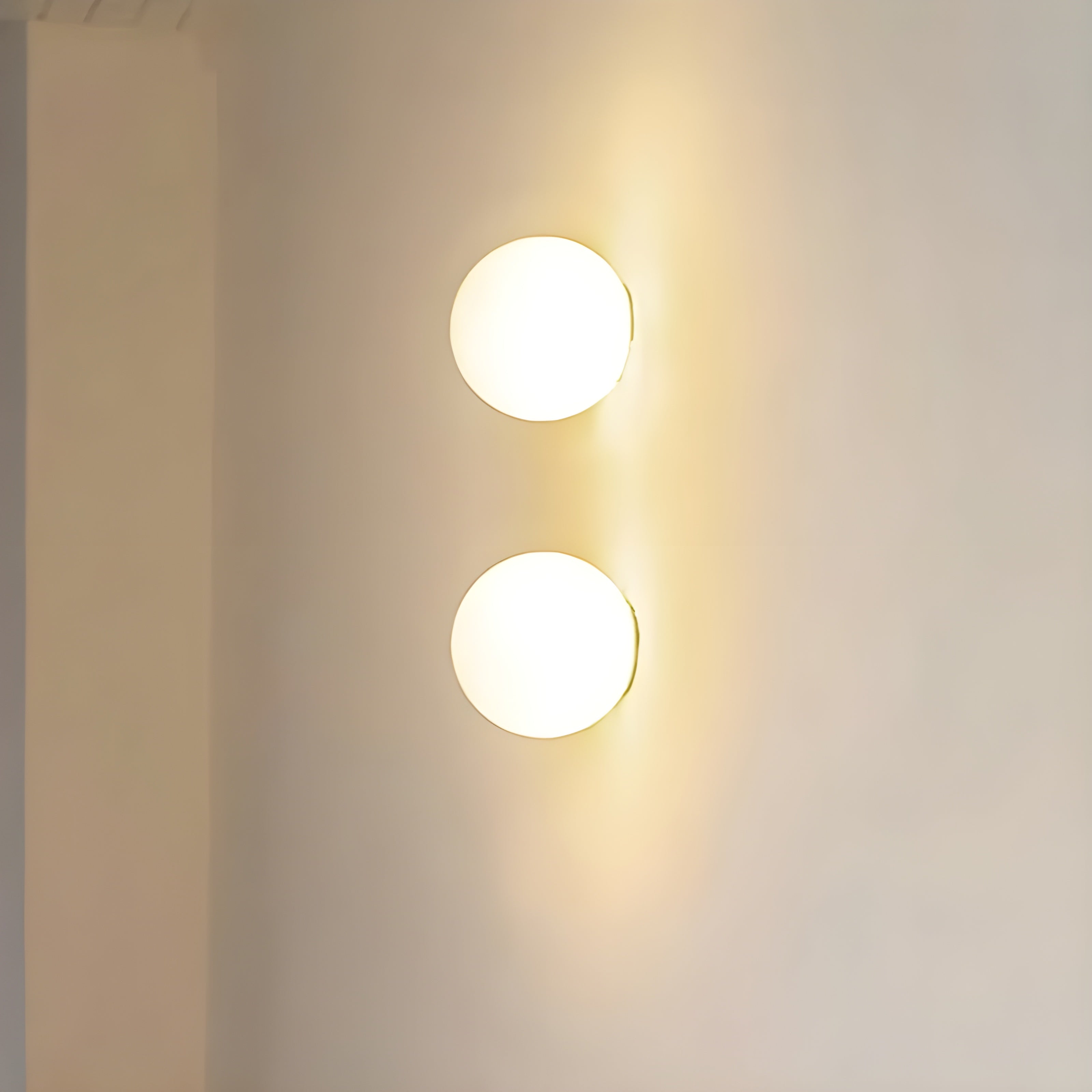 Rund Glas Vägglampa – Modern LED Lampa för Vardagsrum eller Hall