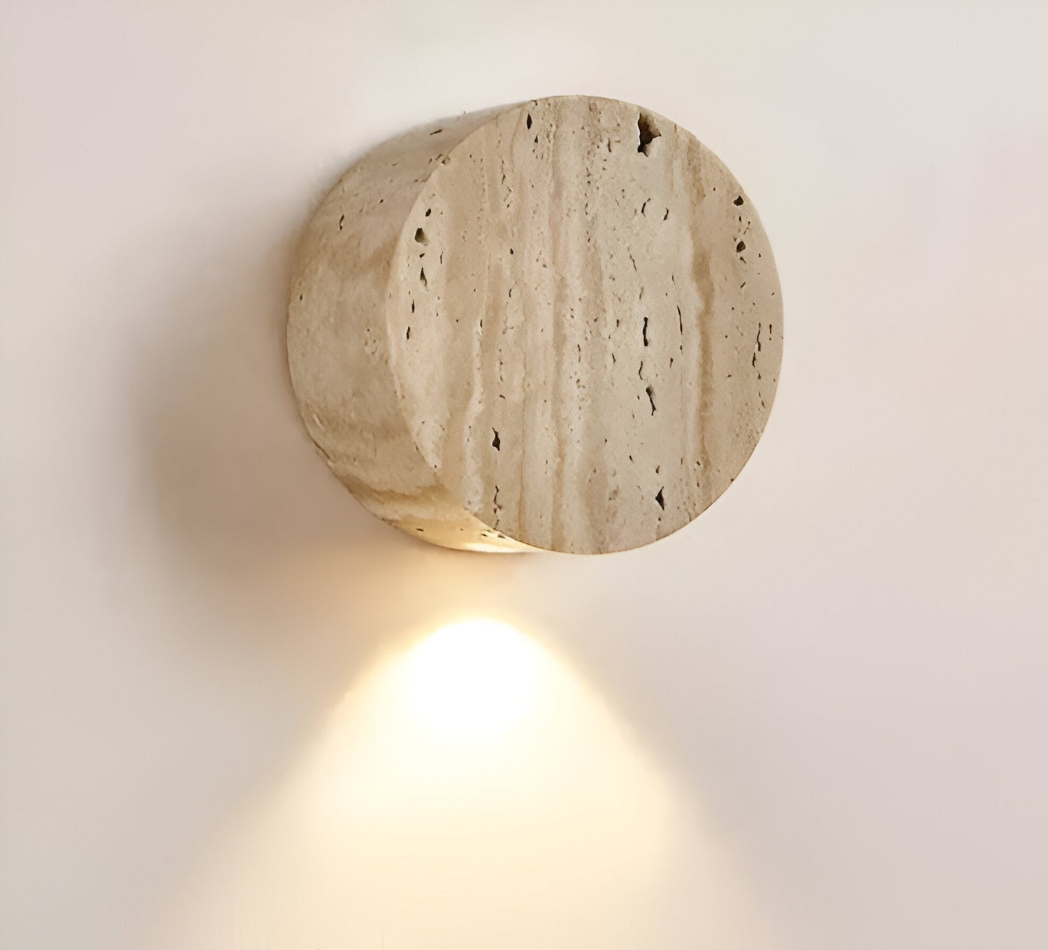 Globos Beige Vägglampa i marmor – LED-vägglampa i Wabi-Sabi-stil